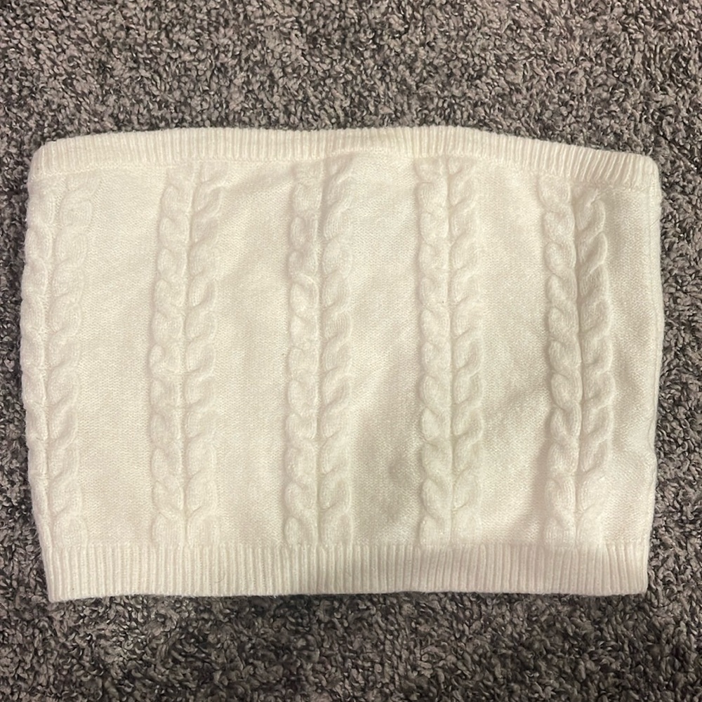 WHITE CABLE KNIT TUBE TOP